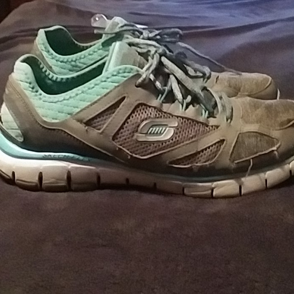 Skechers Memory Foam size 8.5